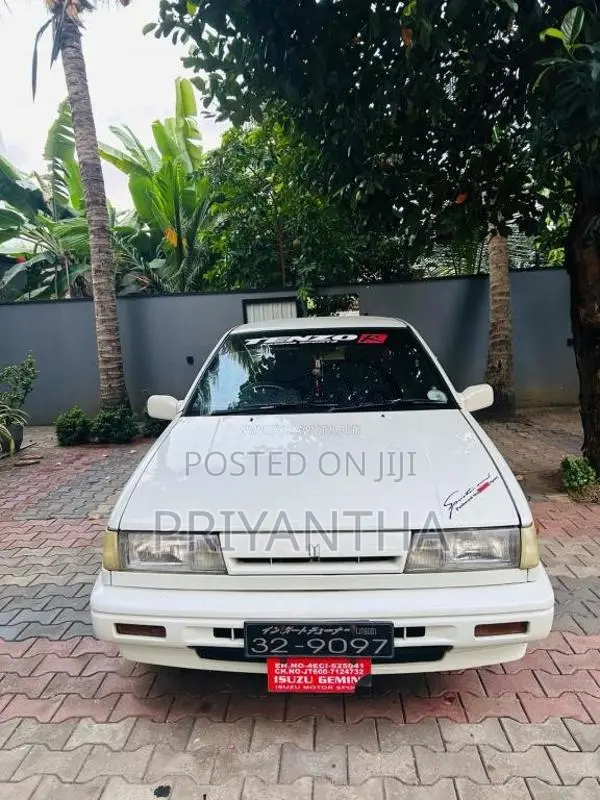 Isuzu Gemini 1990 Car (Used)