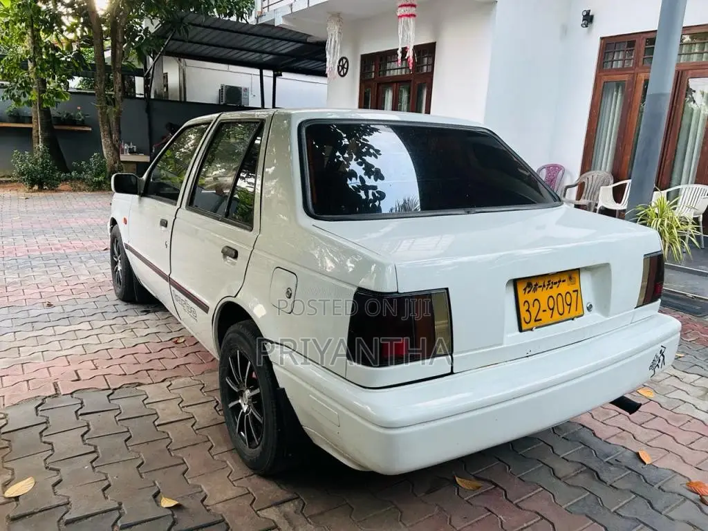 Isuzu Gemini 1990 Car (Used)