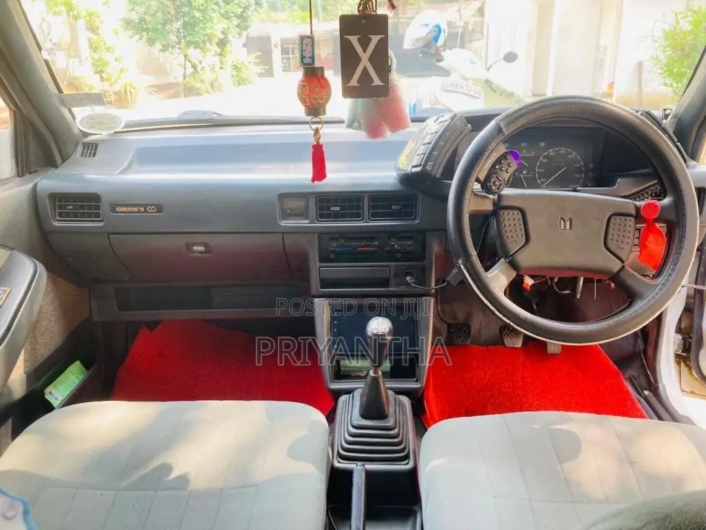 Isuzu Gemini 1990 Car (Used)