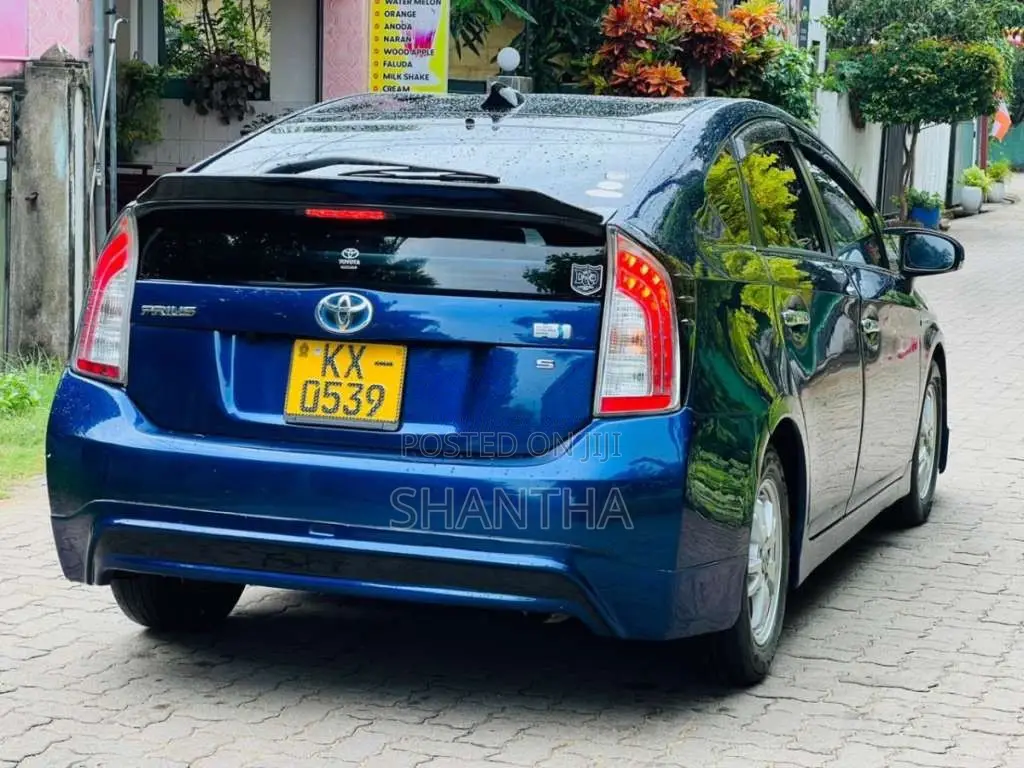 Toyota Prius 2010 Car (Used)