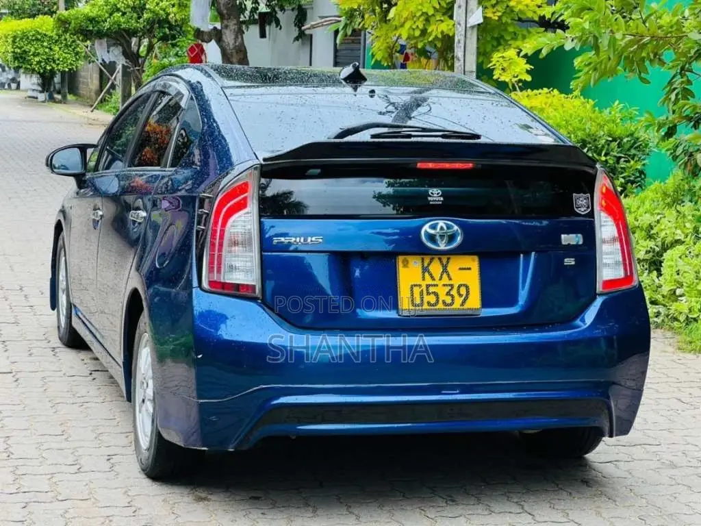 Toyota Prius 2010 Car (Used)