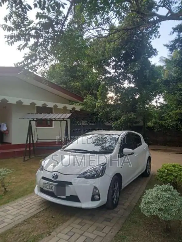 Toyota Aqua G Limited 2015 Car (Used)