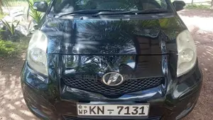 Toyota Vitz 2009 Car (Used)