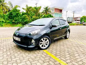 Toyota Aqua G LIMITED 2014 Car (Used)