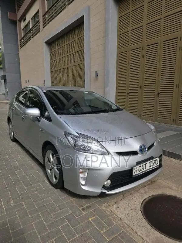 Toyota Prius 2014 Car (Used)