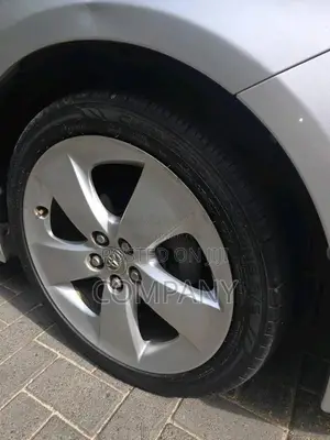 Toyota Prius 2014 Car (Used)
