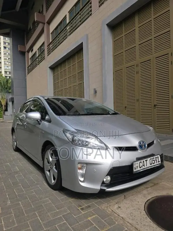Toyota Prius 2014 Car (Used)