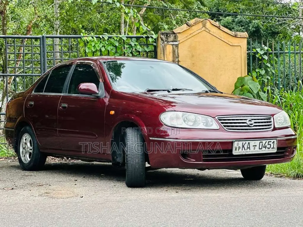 Nissan N16 2005 Car (Used)