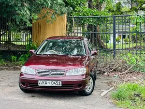 Nissan N16 2005 Car (Used)