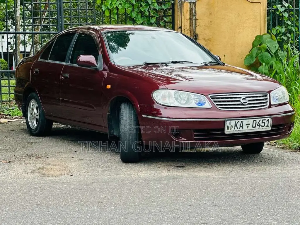 Nissan N16 2005 Car (Used)