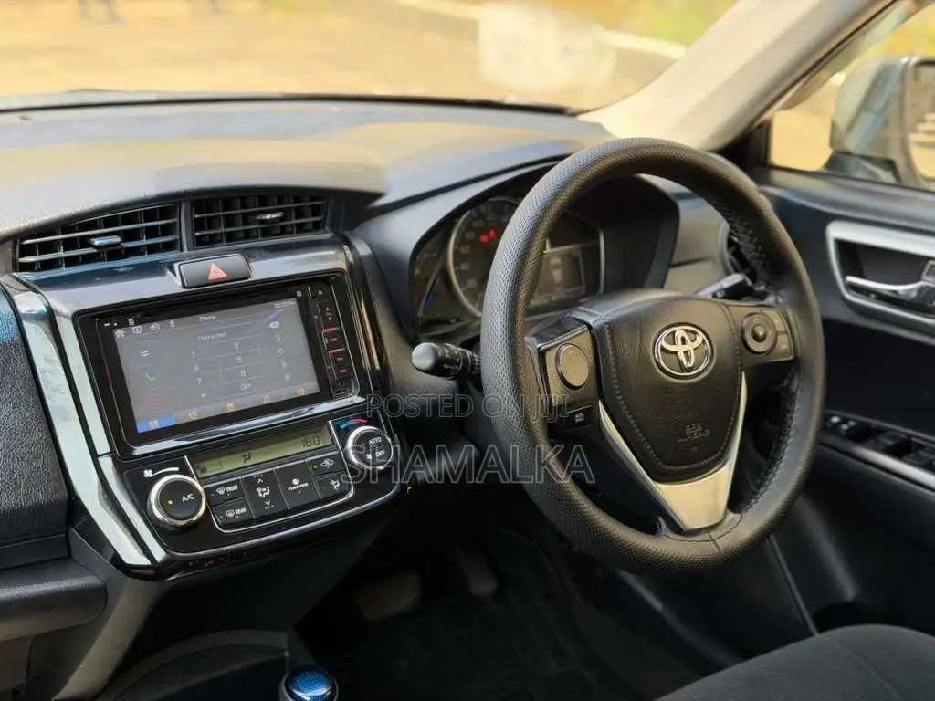 Toyota Axio G Grade 2015 Car (Used)