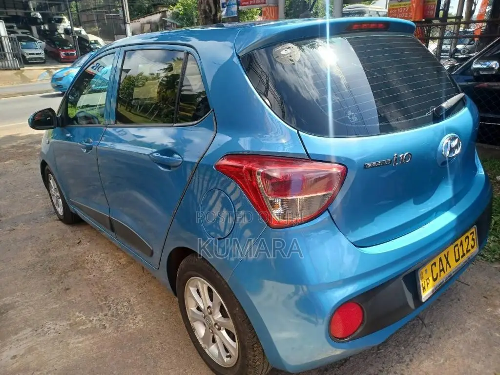 Hyundai Grand I10 2017 Car (Used)