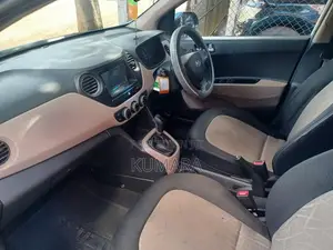 Hyundai Grand I10 2017 Car (Used)