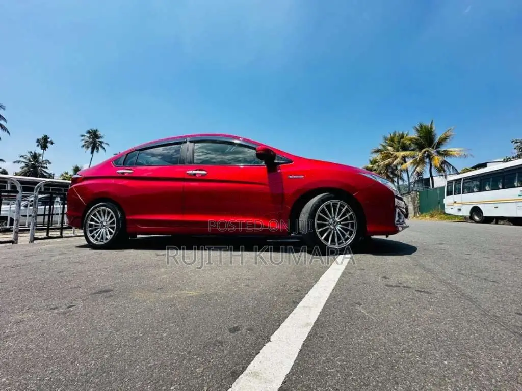 Honda Grace 2015 Car (Used)