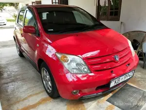 Toyota IST 2003 Car (Used)