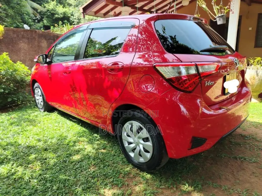 Toyota Vitz 2017 Car (Used)