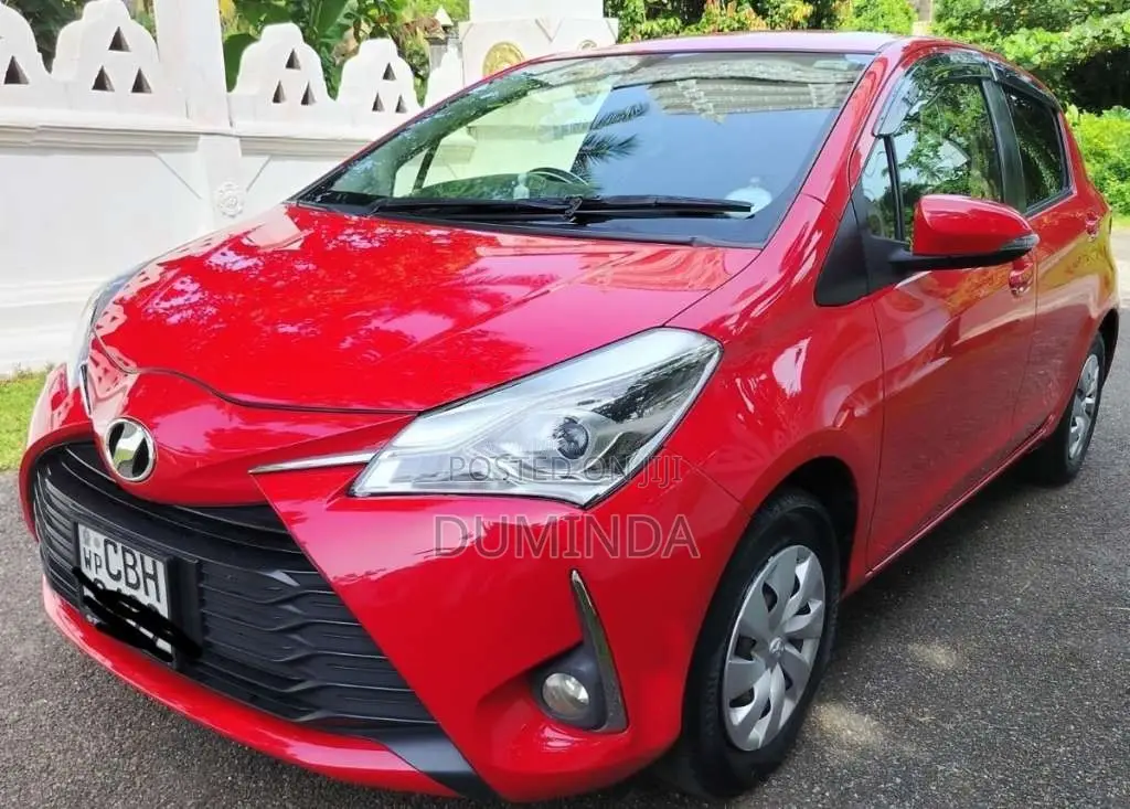 Toyota Vitz 2017 Car (Used)