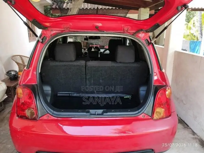 Toyota IST 2003 Car (Used)