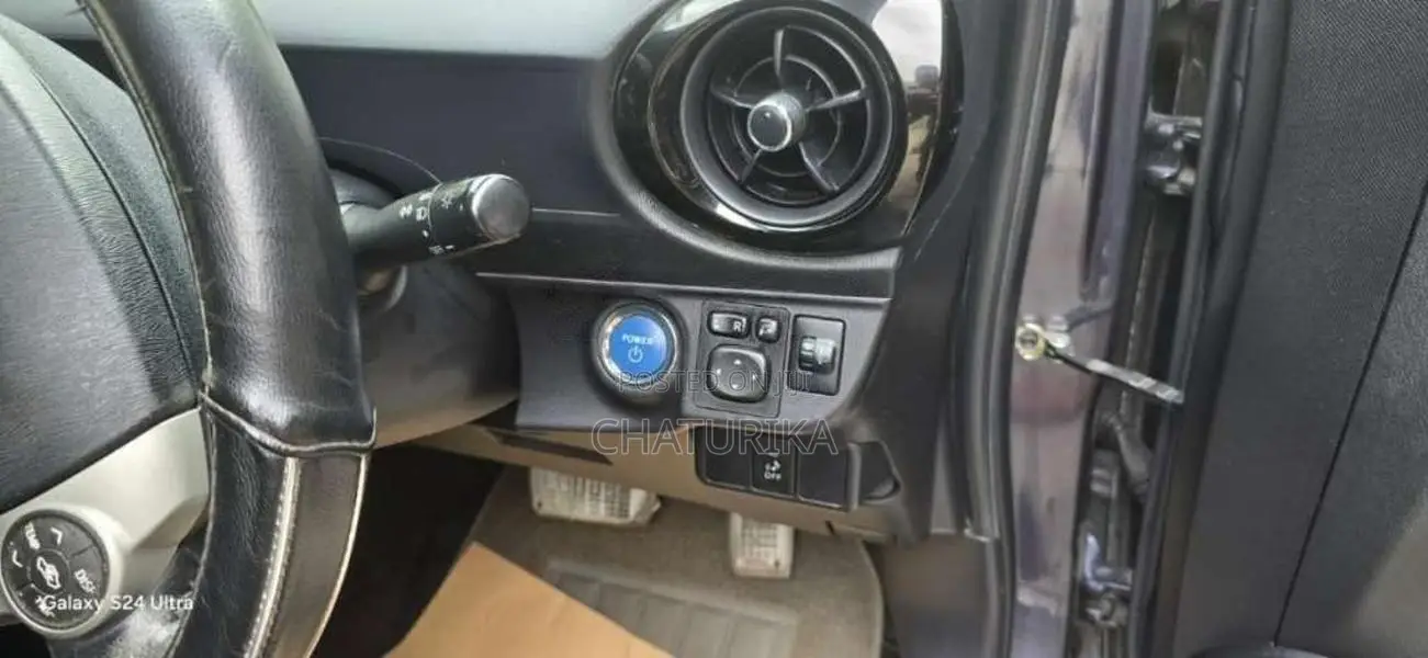 Toyota Aqua X Urban 2016 Car (Used)