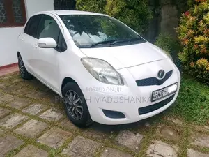 Toyota Vitz 2008 Car (Used)