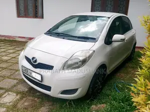 Toyota Vitz 2008 Car (Used)