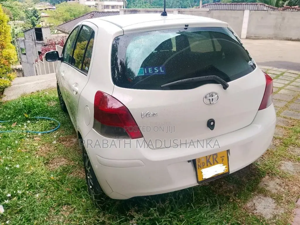 Toyota Vitz 2008 Car (Used)