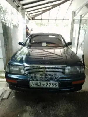Toyota Crown LS141 2003 Car (Used)