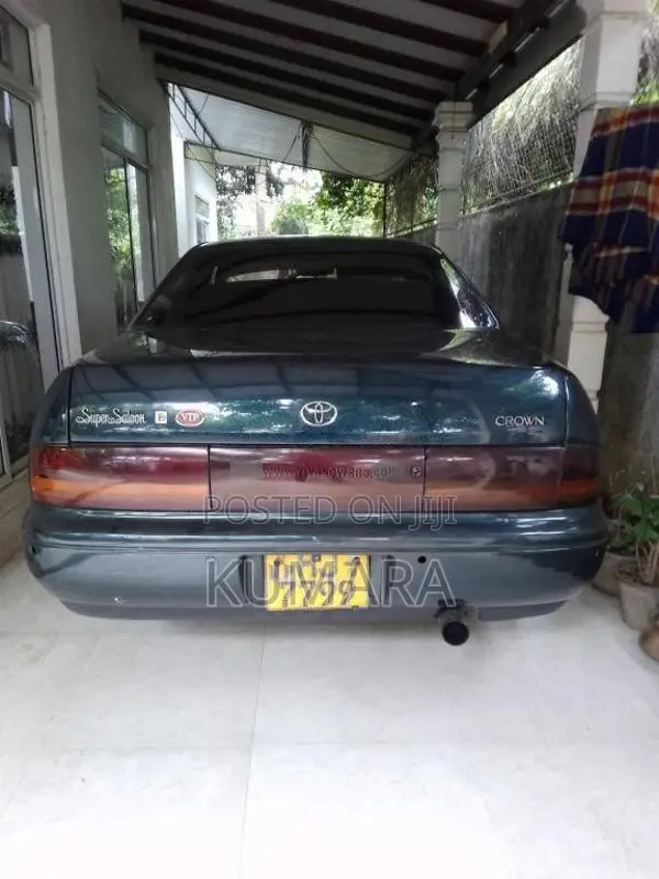 Toyota Crown LS141 2003 Car (Used)