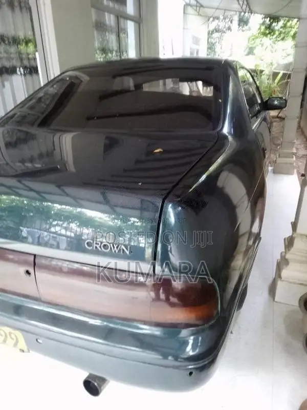 Toyota Crown LS141 2003 Car (Used)