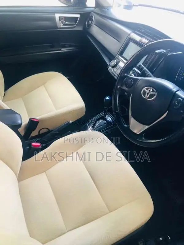 Toyota Axio 2016 Car (Used)