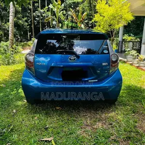 Toyota Aqua 2012 Car (Used)