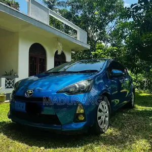 Toyota Aqua 2012 Car (Used)
