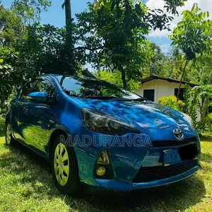 Toyota Aqua 2012 Car (Used)