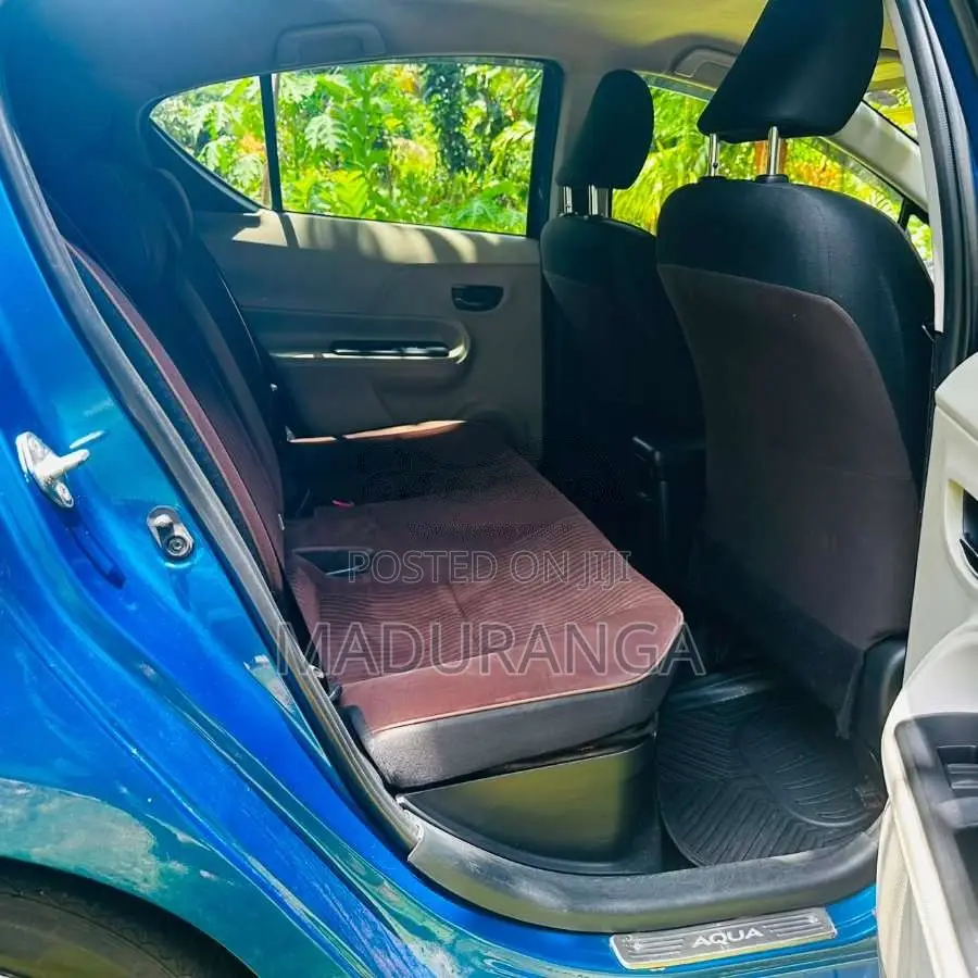 Toyota Aqua 2012 Car (Used)