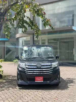 Toyota Roomy Custom GT 2024 Car Unregistered (Recondition)