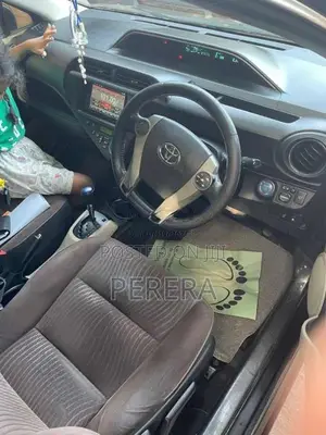 Toyota Aqua 2013 Car (Used)