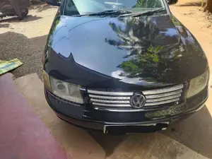 Volkswagen Passat 2002 Car (Used)