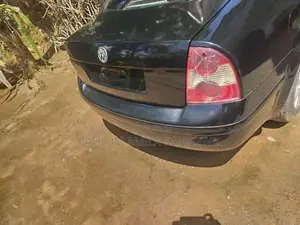 Volkswagen Passat 2002 Car (Used)