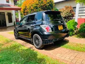 Toyota IST 2002 Car (Used)