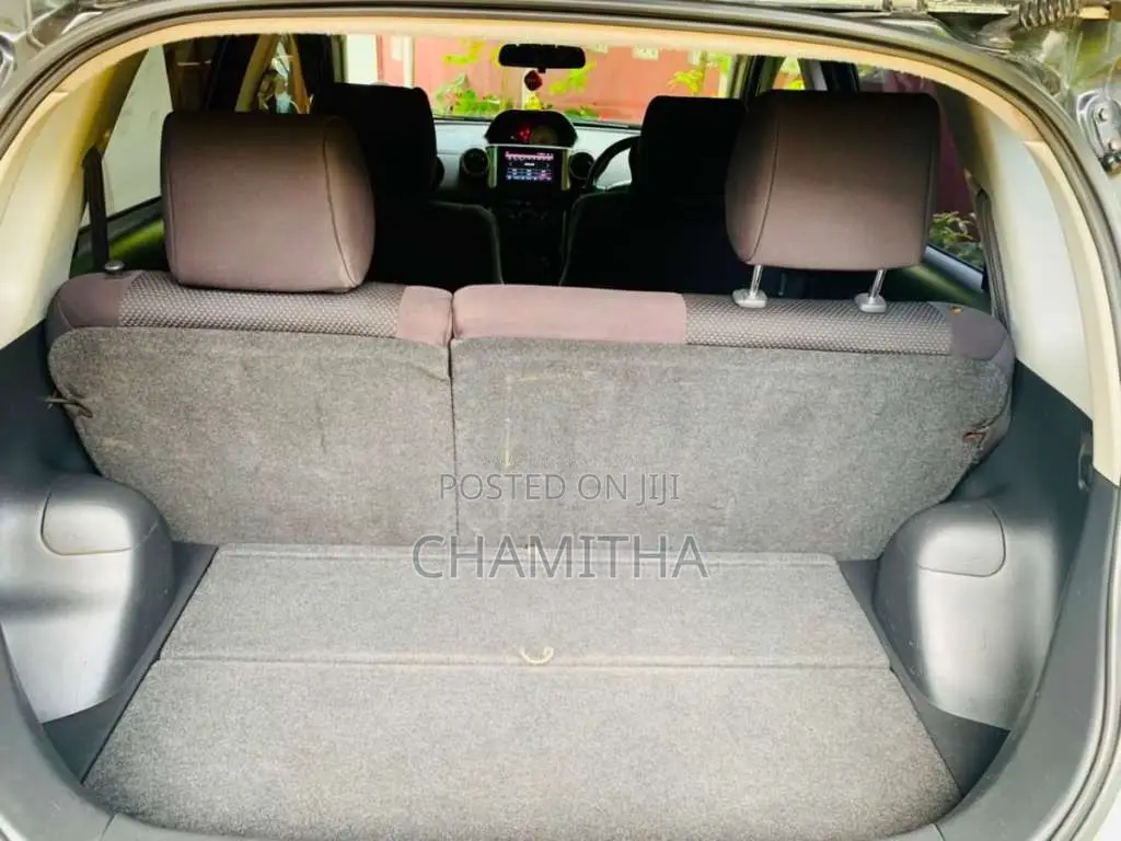 Toyota IST 2002 Car (Used)