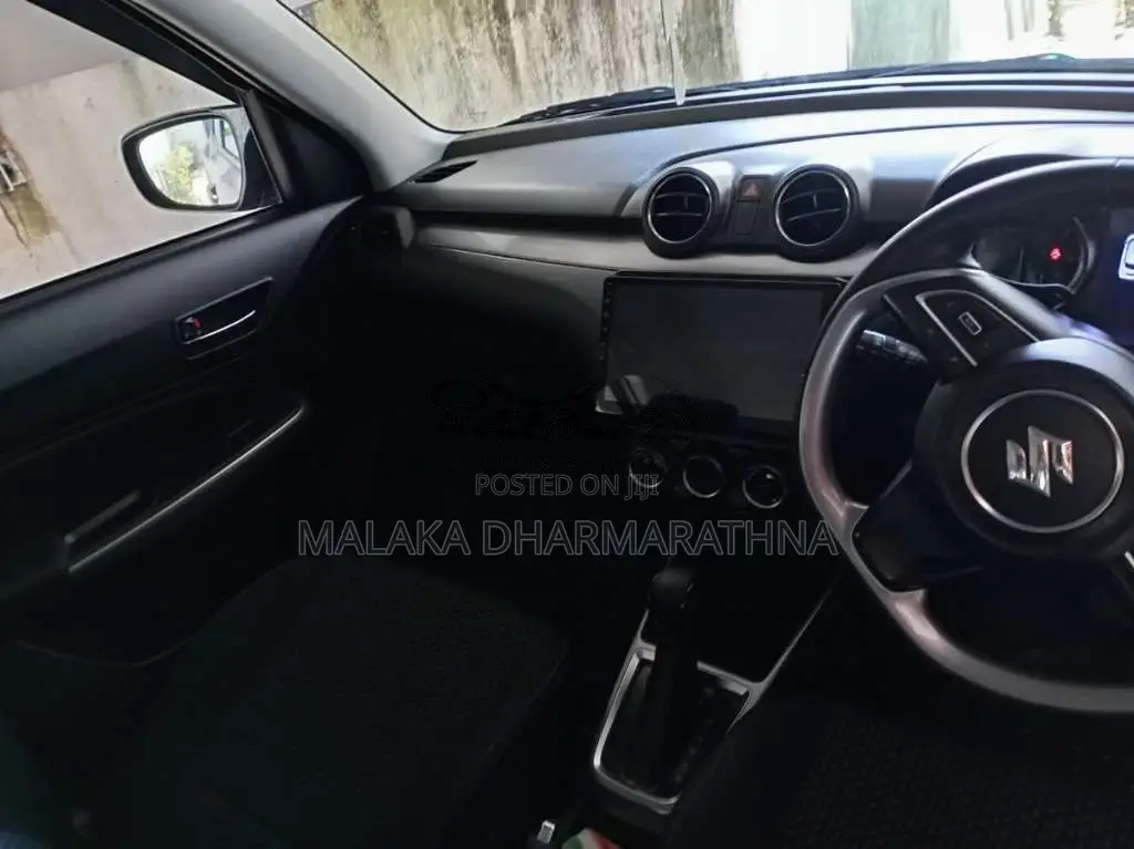 Suzuki Swift 2017 Car (Used)