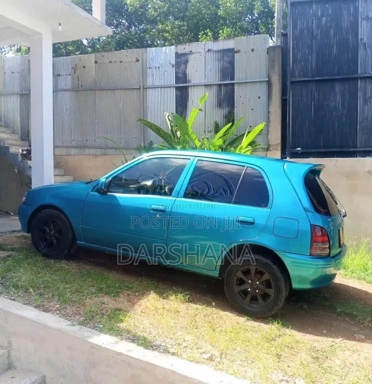 Toyota starlet 2002 Car (Used)