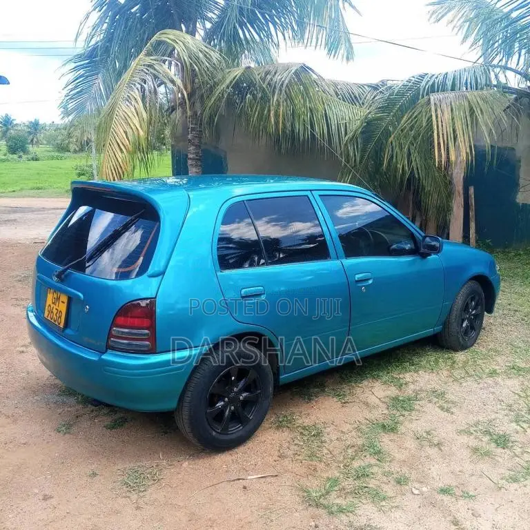 Toyota starlet 2002 Car (Used)