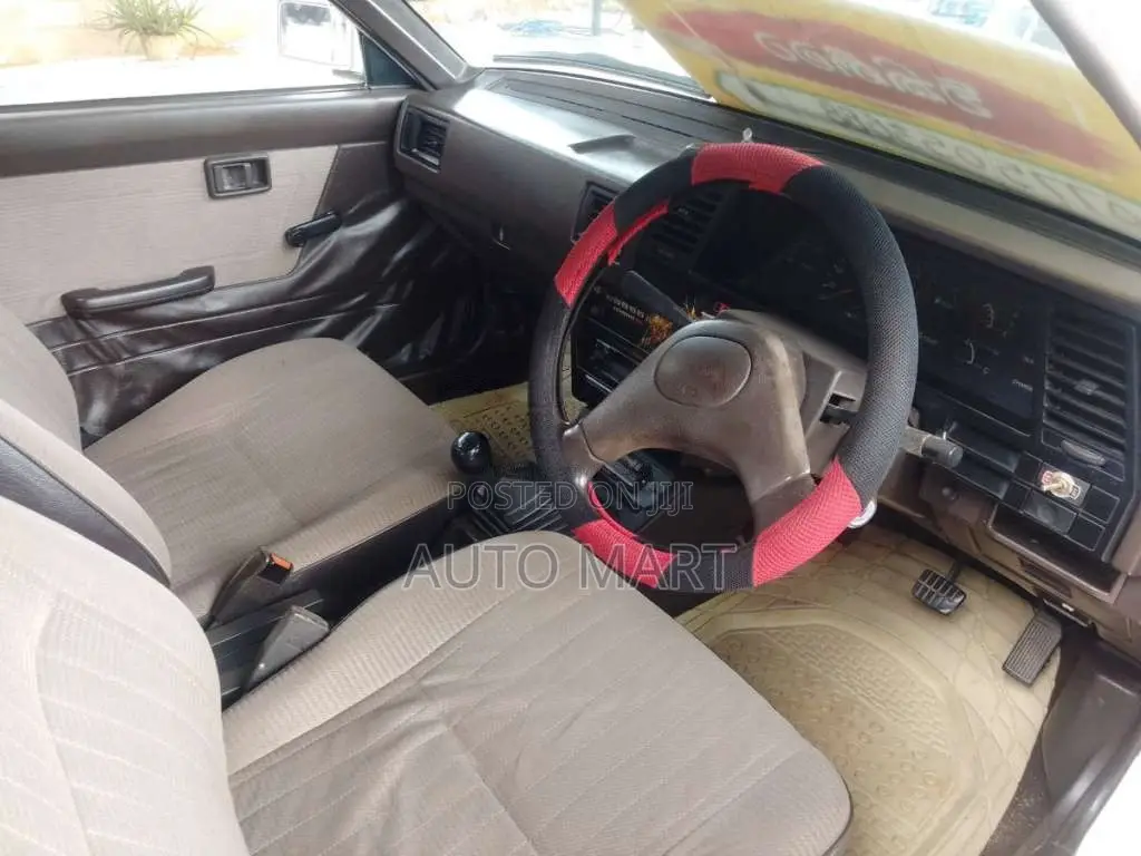 Nissan Sunny SB12 1992 Car (Used)