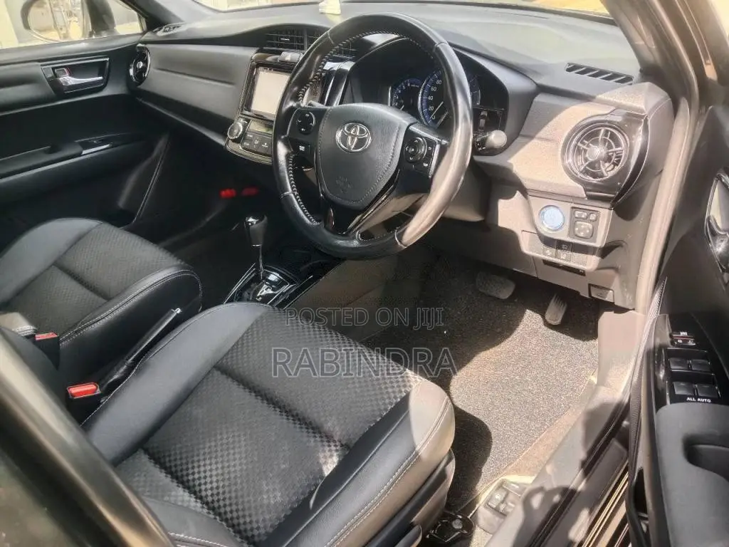 Toyota Axio WXB 2016 Car (Used)
