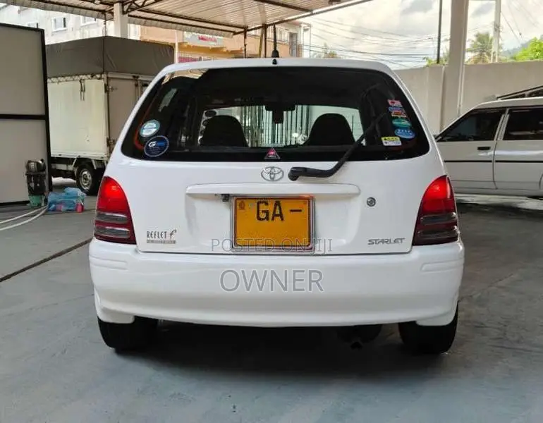 Toyota Starlet 2000 Car (Used)