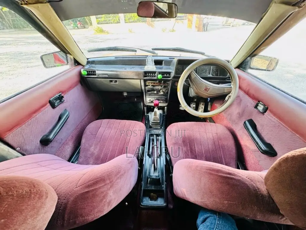 Mitsubishi Lancer Box 1981 Car (Used)
