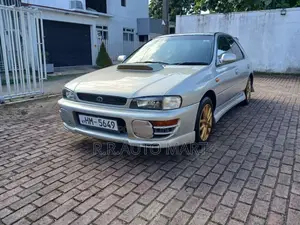 Subaru Impreza 2000 Car (Used)