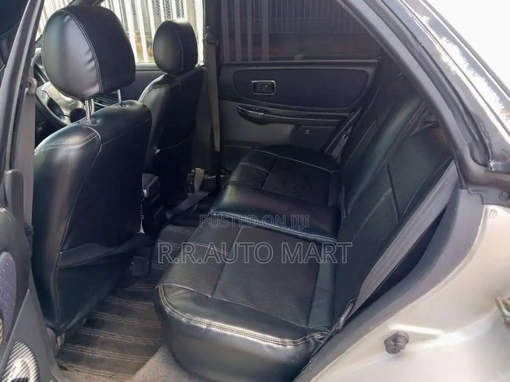 Subaru Impreza 2000 Car (Used)