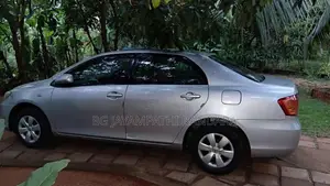 Toyota Axio 2007 Car (Used)